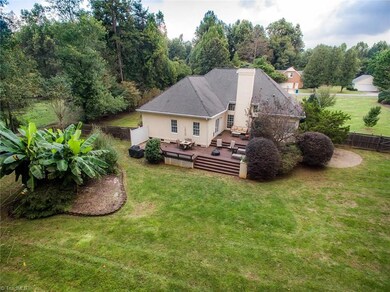 400 Holyoke Rd, Greensboro, NC 27406 - photo 3