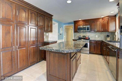 310 Talahi Rd SE, Vienna, VA 22180 - photo 5