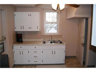 569 Wiltshire Rd, Columbus, OH 43204 - photo 5