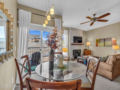 15-web-or-mls-900-bitner-rd-c-24