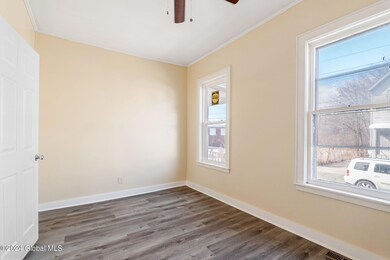 6-web-or-mls-1526DevineSt_06