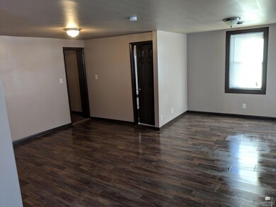 221 E 15th St, Junction City, KS 66441 - photo 2