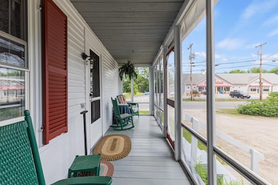 96 Maple St Cornish-054