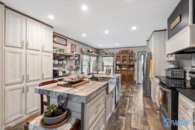 1370 County Road 1193, Vinemont, AL 35179 - photo 5