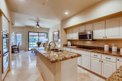 7525 #202 Kitchen 3