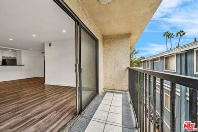 7453 Haskell Ave unit 7, Van Nuys, CA 91406 - photo 4