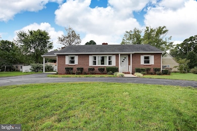 23275 Greenbrier Rd, Leonardtown, MD 20650 - photo 2