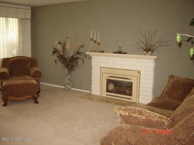 Living room2