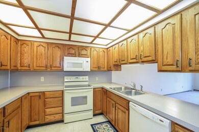 2153 Remington Way NE unit 157, Grand Rapids, MI 49505 - photo 6