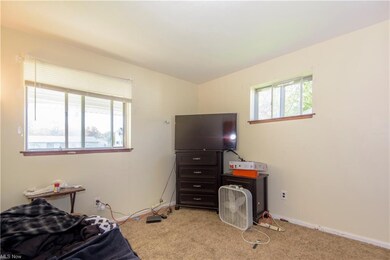 2157 E 39th St, Lorain, OH 44055 - photo 5