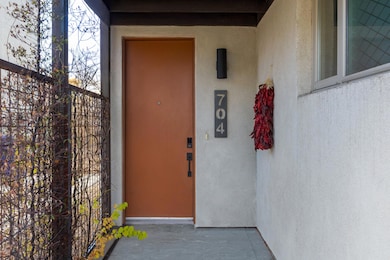 704 Benicia Ln, Albuquerque, NM 87102 - photo 2
