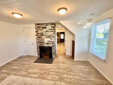 207 E Mill St, Circleville, OH 43113 - photo 4