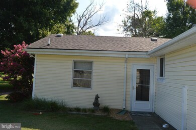 88 Sunset Cir, Colonial Beach, VA 22443 - photo 5