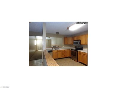 nice size kitchen with opening that could easily b