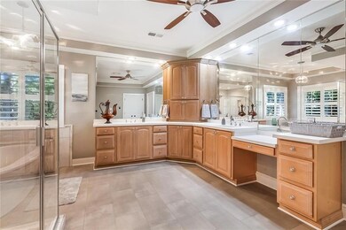 Master bathroom lookin' fine!