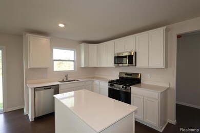 4233 Cedar Ln, Grand Blanc, MI 48439 - photo 5