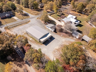 4336 Mcallister Rd, Catawba, SC 29704 - photo 5