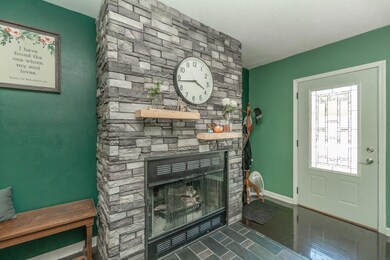 2519 Rownd St, Cedar Falls, IA 50613 - photo 5