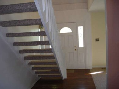 989 Camelot Dr unit 3, Crystal Lake, IL 60014 - photo 3