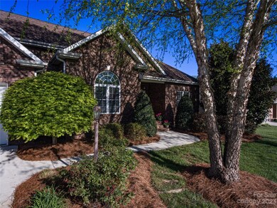 137 Postell Dr, Statesville, NC 28625 - photo 2