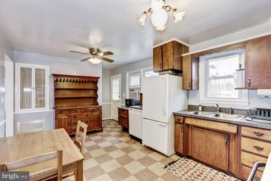 6608 Sweet Air Ln, Sykesville, MD 21784 - photo 7