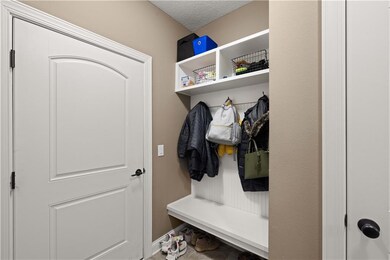 7913 NW 95th St, Johnston, IA 50131 - photo 3