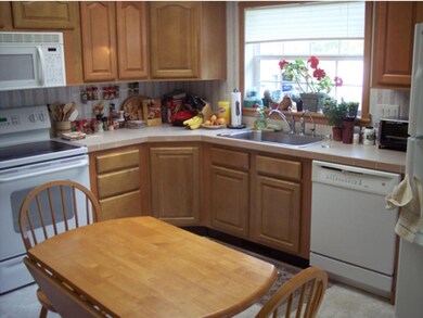 26 Stone Ridge Dr, Rutland, VT 05701 - photo 2