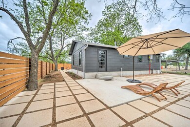 1788 W Live Oak St, Fredericksburg, TX 78624 - photo 6