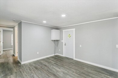 5496 Wales Ave, Pensacola, FL 32526 - photo 5