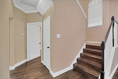 2748 Oak Hollow Dr, Grand Prairie, TX 75052 - photo 4