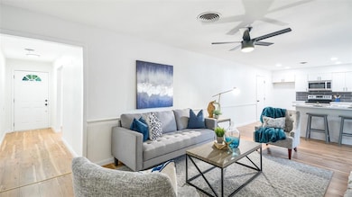 609 Rankin Dr, Bedford, TX 76022 - photo 5