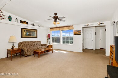 006_Living Room (1)
