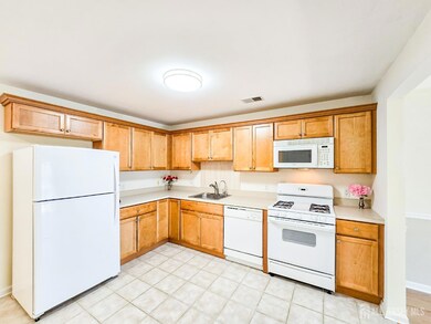 61 Liddle Ave, Edison, NJ 08837 - photo 7