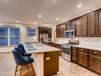7405 Queensland Lane North-010-24-Kitchen-MLS_Size