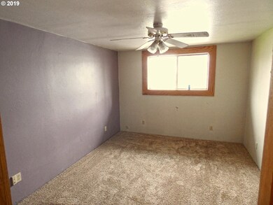 Bedroom, Primary