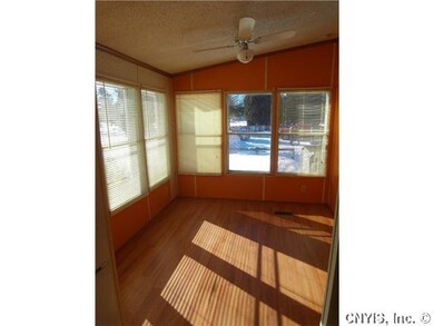 Other Bright and sunny breakfast room