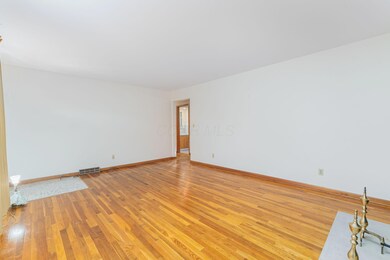 18-web-or-mls-4756 Esterbrook Rd-18