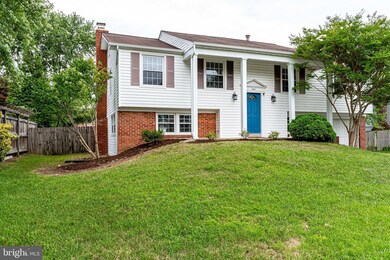 4221 Minstrell Ln, Fairfax, VA 22033 - photo 2