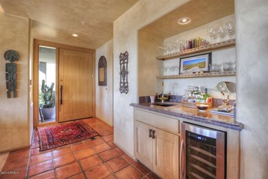 005_Foyer-Wet Bar