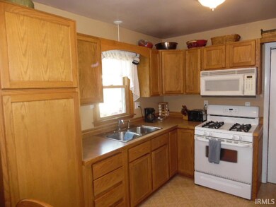 706 N Melching Dr, Ossian, IN 46777 - photo 3