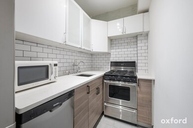 The Geneva unit 10J, New York, NY 10019 - photo 4