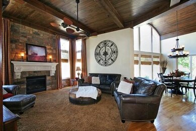 9441 Redbud Ln, Lenexa, KS 66220 - photo 2