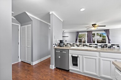 320 Wedgewood Cir, Lake In the Hills, IL 60156 - photo 7