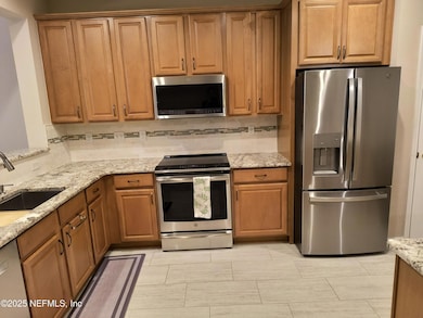 3253 Climbing Ivy Trail, Jacksonville, FL 32216 - photo 7