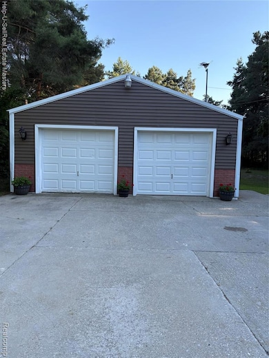 3443 Carrigan Rd, Fort Gratiot, MI 48059 - photo 5