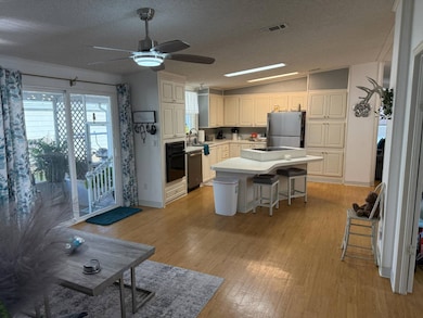 569 Wainsbrook Dr unit 569, Melbourne, FL 32934 - photo 4