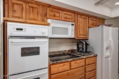 10658 W Hutton Dr, Sun City, AZ 85351 - photo 4