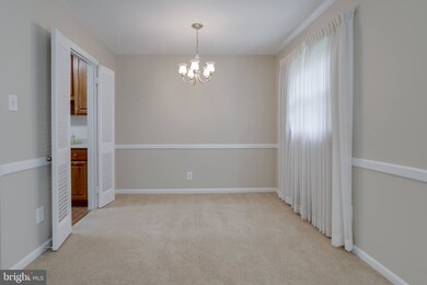 4417 Westfield Dr, Fairfax, VA 22032 - photo 7