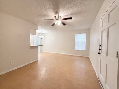 3902 Mandell St unit 2, Houston, TX 77006 - photo 3