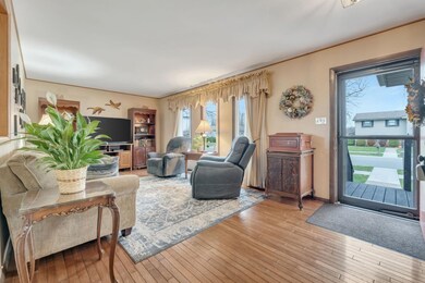 538 Fillmore Ave, Dyer, IN 46311 - photo 2